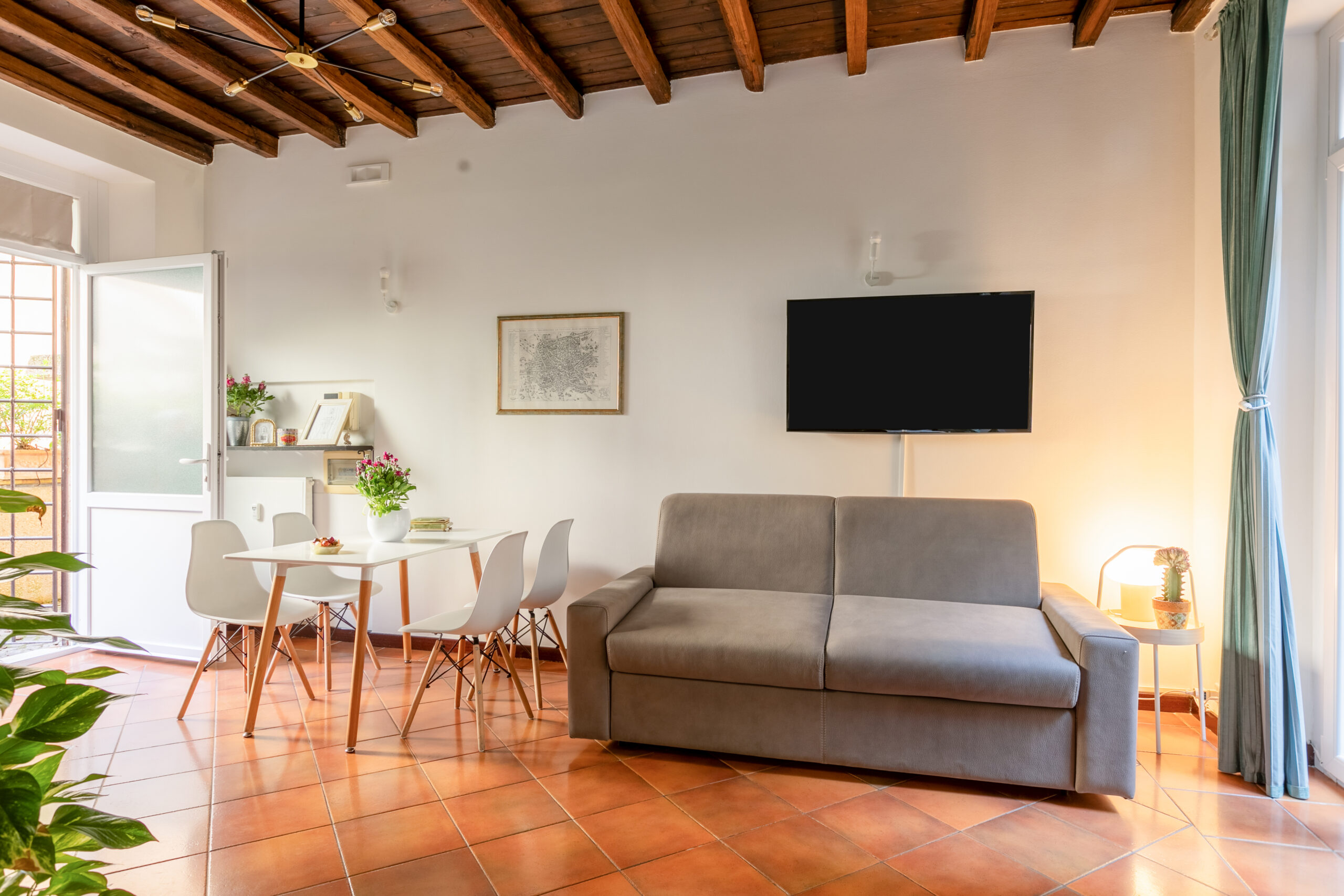 Living room details at Quiet Trevi Fountain Apartment in Rome