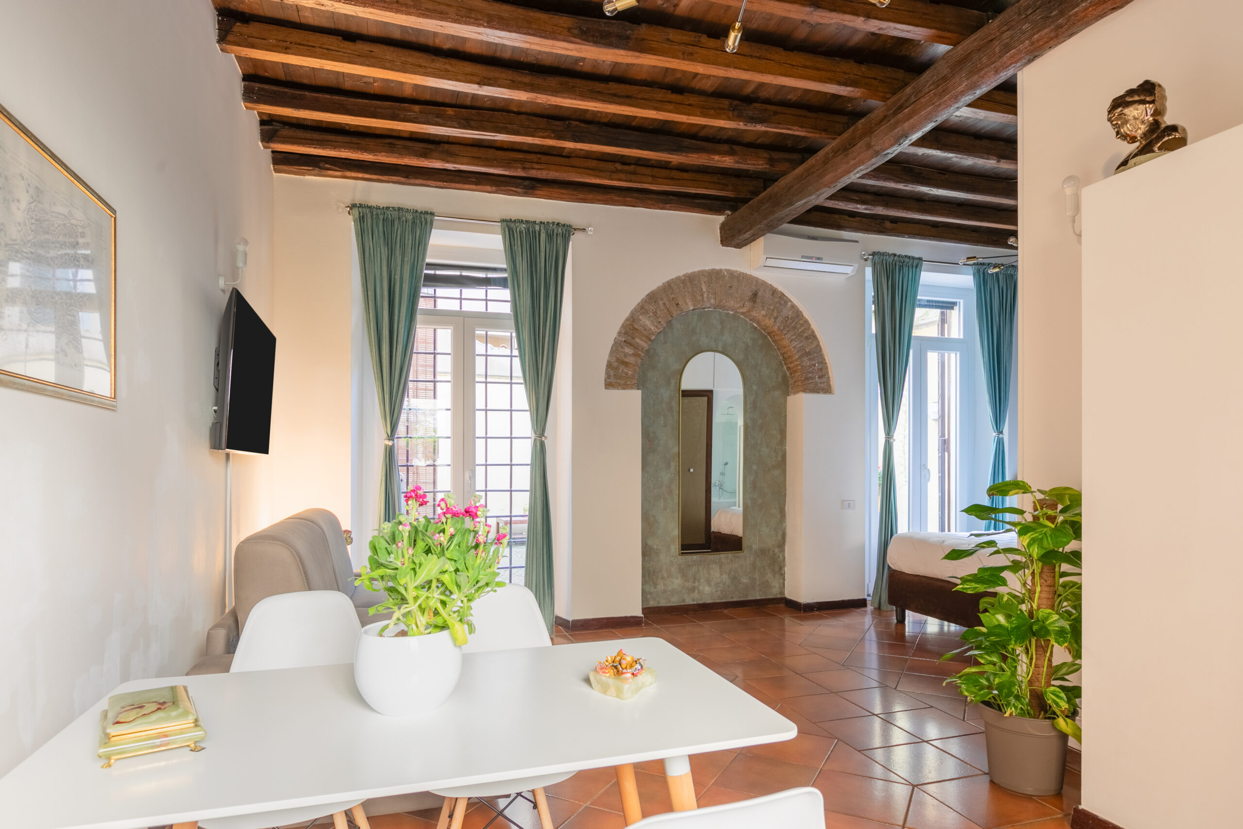 Living room overview of Quiet Trevi Fountain Apartment in Rome